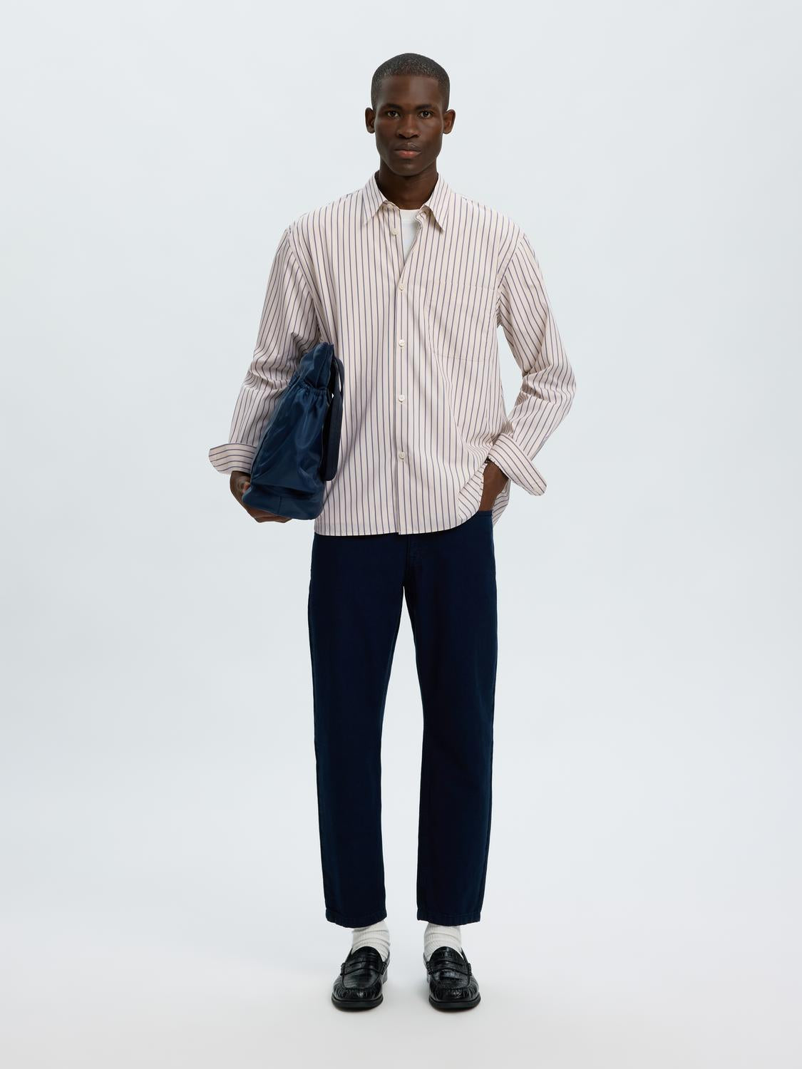 model_shot-creative